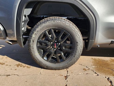 New 2026 GMC Sierra 1500 Elevation image 50