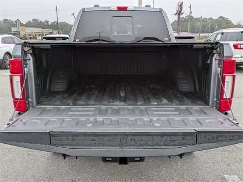 Certified 2022 Ford F250 Lariat w/ Black Appearance Package image 13