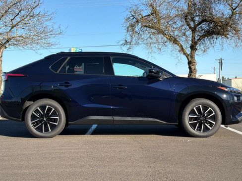 New 2026 Subaru Solterra Premium image 3