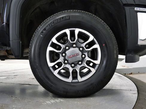 Used 2024 GMC Sierra 2500 SLT AWD/4WD image 34