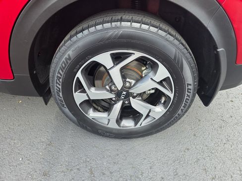 Used 2021 Kia Sportage LX AWD/4WD image 9