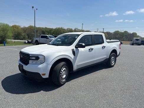 Used 2024 Ford Maverick XL image 3