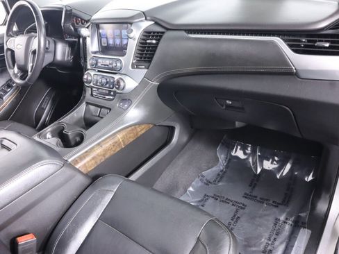Used 2019 Chevrolet Suburban LT AWD/4WD image 46