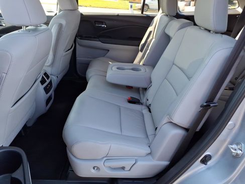 Certified 2019 Honda Pilot EX-L image 9