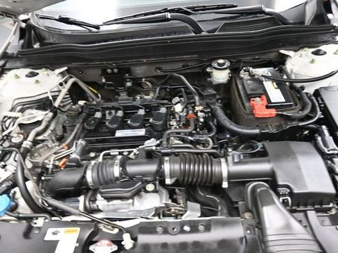 Used 2018 Honda Accord LX image 29