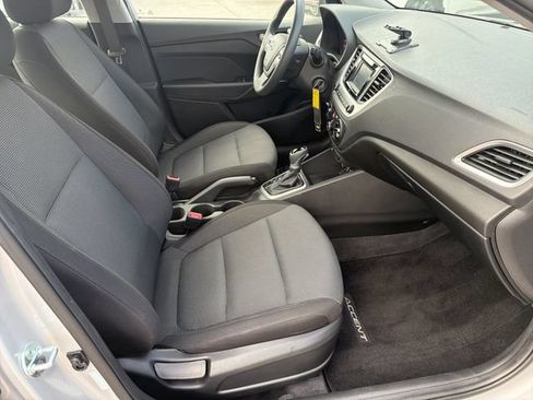 Certified 2022 Hyundai Accent SE FWD image 16