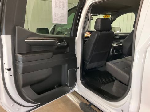 Used 2023 Chevrolet Silverado 1500 LTZ w/ Z71 Off-Road Package image 18