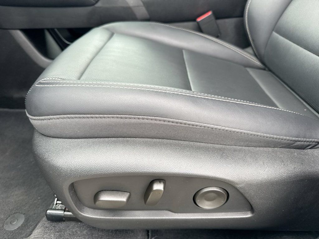 Used 2025 GMC Terrain Elevation w/ Elevation Premium Package AWD/4WD image 23