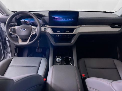 New 2026 Ford Explorer Active w/ Active Comfort Package image 7