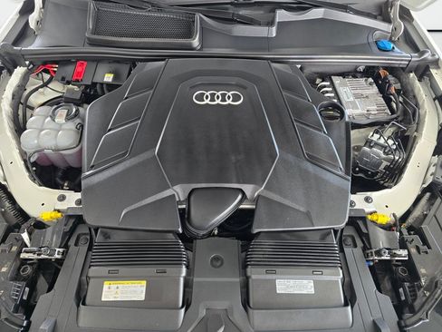 Used 2025 Audi Q7 3.0T Premium Plus AWD/4WD image 12
