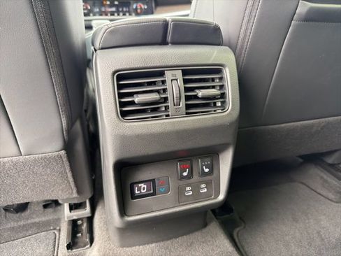 Used 2026 Nissan Rogue Platinum w/ Platinum Premium Package AWD/4WD image 27