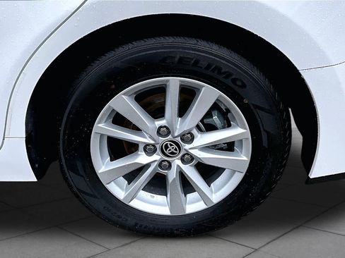 Used 2025 Toyota Camry LE FWD image 10