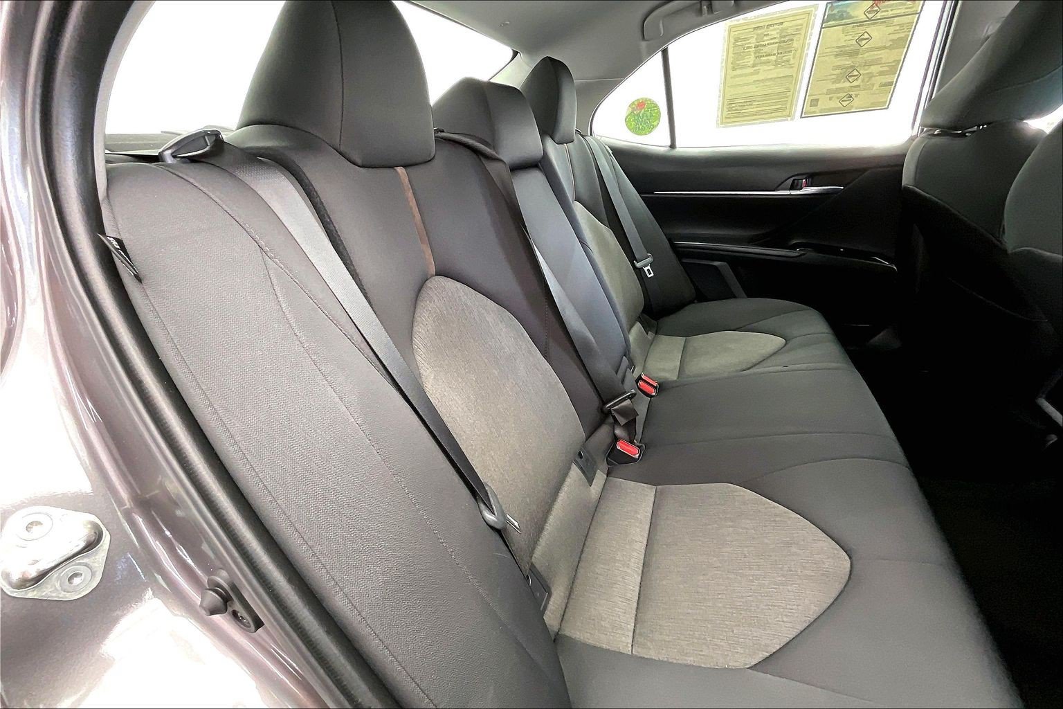 Used 2020 Toyota Camry LE FWD image 18