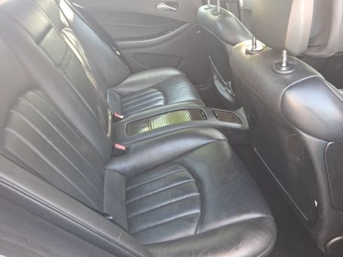 Used 2008 Mercedes-Benz CLS 550 image 7