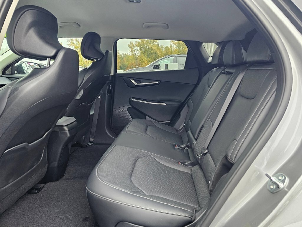 Used 2024 Kia EV6 Wind AWD/4WD image 17