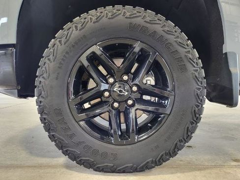 Used 2024 Chevrolet Silverado 1500 Custom Trail Boss image 11