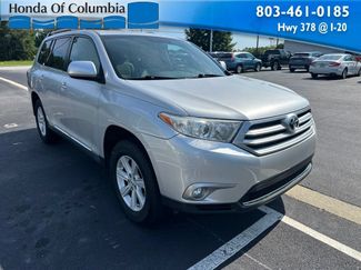 Used 2013 Toyota Highlander SE FWD video 1