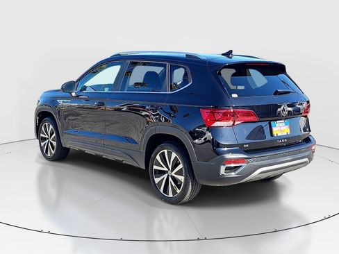 Used 2024 Volkswagen Taos SE FWD image 7