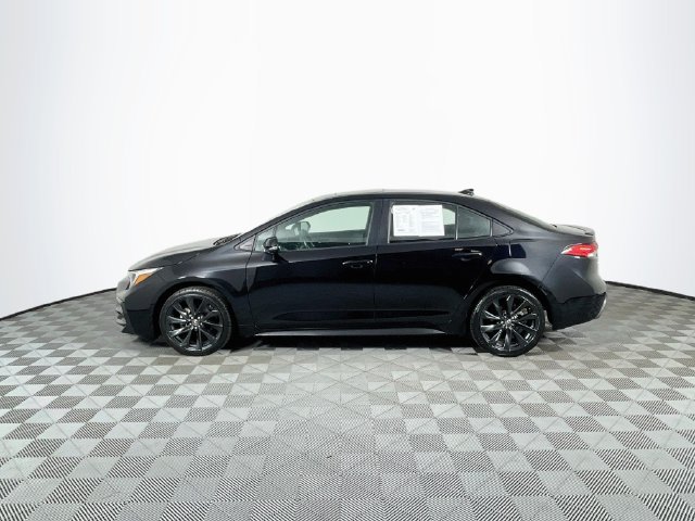 Used 2024 Toyota Corolla SE w/ SE Premium Package FWD image 5