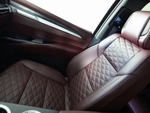 Used 2026 Cadillac Escalade ESV Sport w/ Touring Package image 42