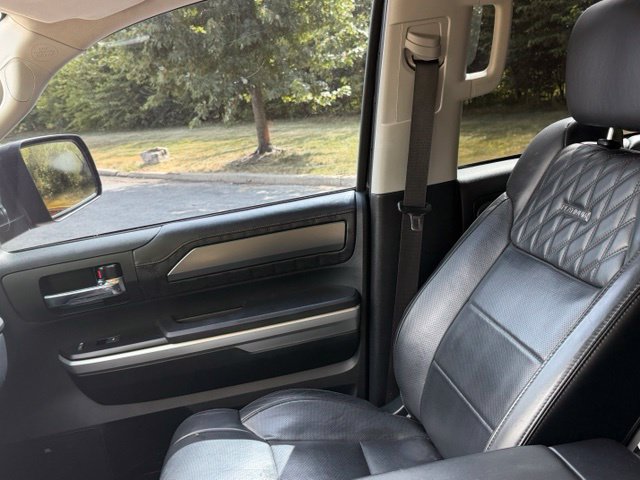 Used 2017 Toyota Tundra 4x4 CrewMax image 25