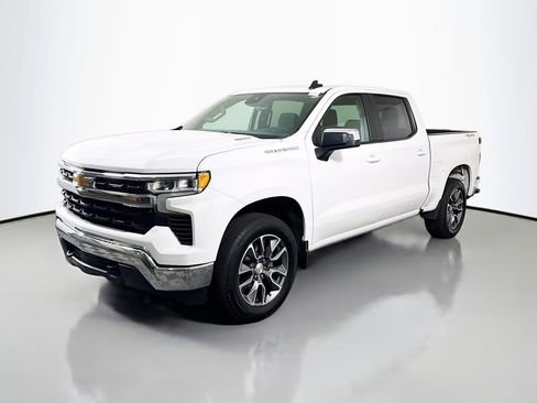 Used 2025 Chevrolet Silverado 1500 LT image 4