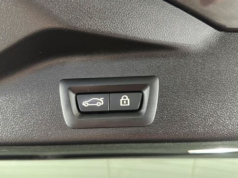 Used 2023 BMW X5 xDrive40i w/ Parking Assistance Package AWD/4WD image 25