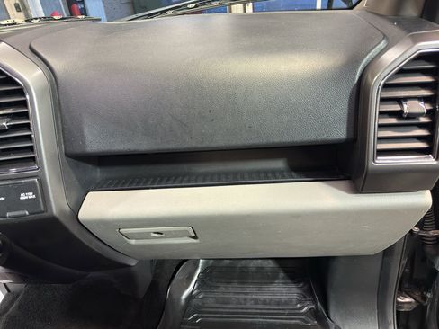 Used 2017 Ford F150 XLT w/ Equipment Group 302A Luxury image 20