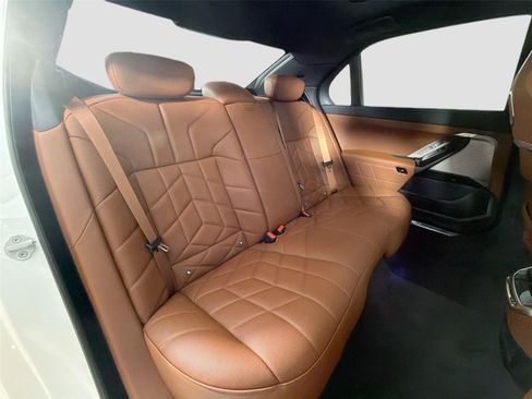 New 2026 BMW 740i w/ Executive Package RWD image 24