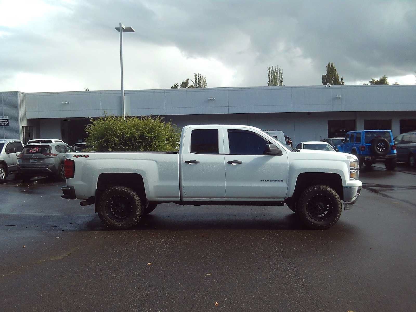 Used 2014 Chevrolet Silverado 1500 LT w/ All Star Edition AWD/4WD image 6