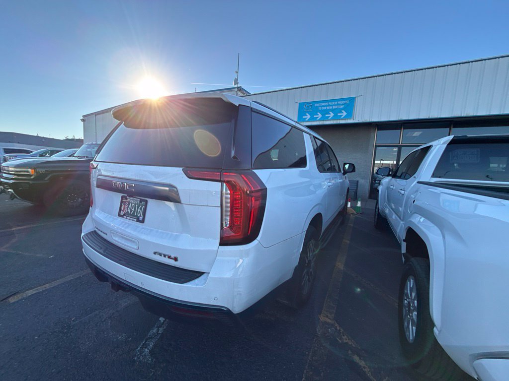 Used 2021 GMC Yukon XL AT4 w/ Technology Package AWD/4WD image 6