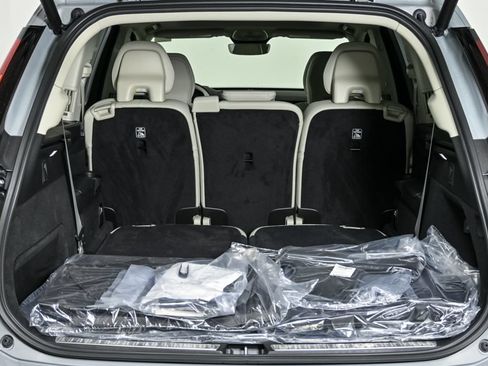 Used 2026 Volvo XC90 B6 Ultra w/ Protection Package AWD/4WD image 34