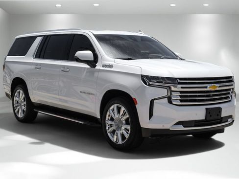 Used 2021 Chevrolet Suburban High Country RWD image 7
