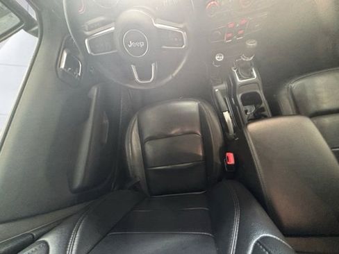 Used 2021 Jeep Wrangler Unlimited Sahara image 15