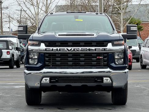 Used 2021 Chevrolet Silverado 2500 LT w/ Convenience Package image 2