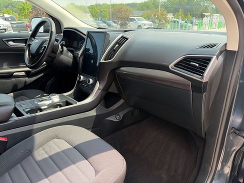Used 2024 Ford Edge SE AWD/4WD image 10