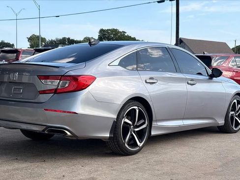 Used 2021 Honda Accord Sport image 3