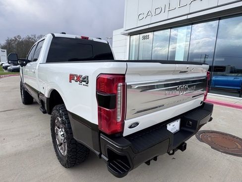 Used 2024 Ford F250 King Ranch w/ FX4 Off-Road Package image 3