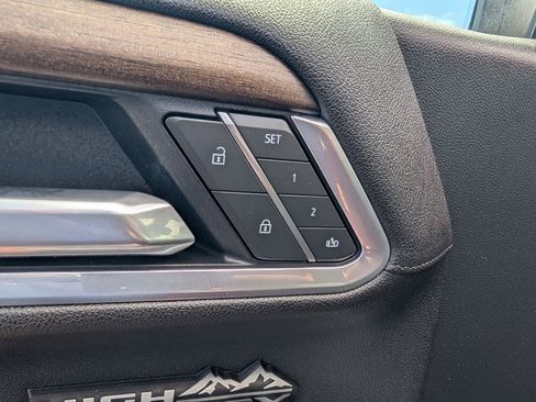 Used 2025 Chevrolet Silverado 1500 High Country w/ High Country Premium Package image 31