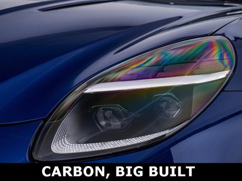 Used 2025 Aston Martin V8 Vantage Coupe image 8