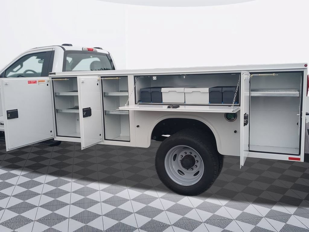 New 2024 Ford F550 4x4 Regular Cab Super Duty image 27