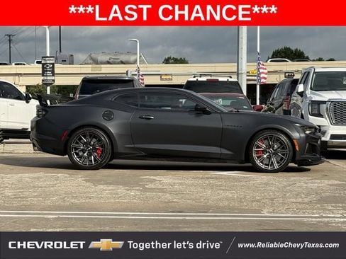 Used 2024 Chevrolet Camaro ZL1 RWD image 5