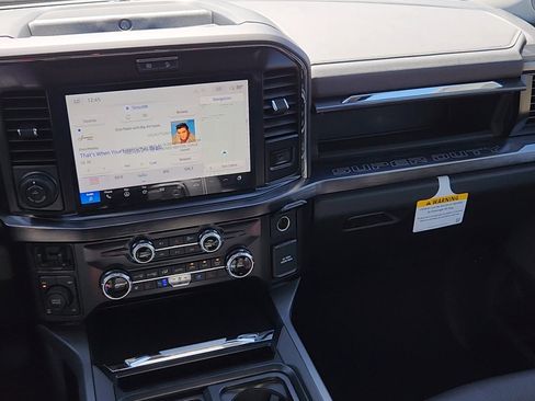 New 2026 Ford F250 Lariat w/ Black Appearance Package image 18