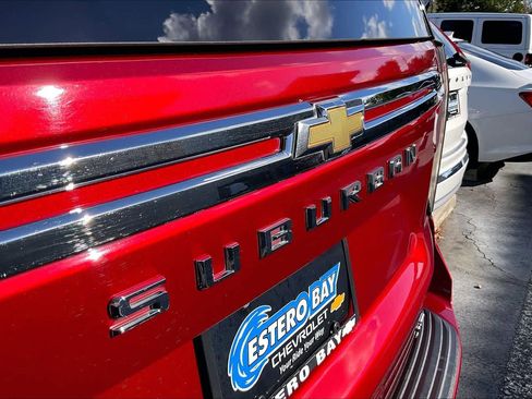 Used 2021 Chevrolet Suburban LT w/ LT Signature Package image 8