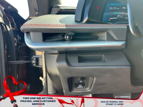 Used 2023 Chevrolet Corvette Stingray Coupe w/ 1LT image 17