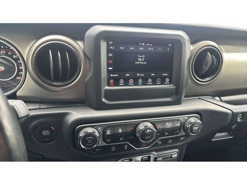 Used 2018 Jeep Wrangler Unlimited Sport S AWD/4WD image 16