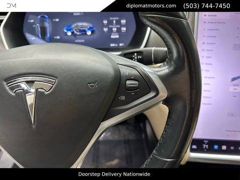 Used 2017 Tesla Model S 100D image 29