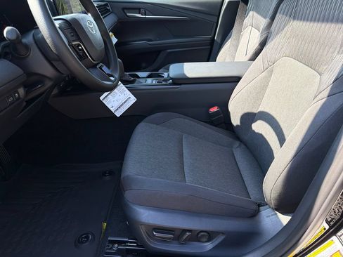 New 2026 Toyota Camry LE w/ Convenience Package FWD image 17