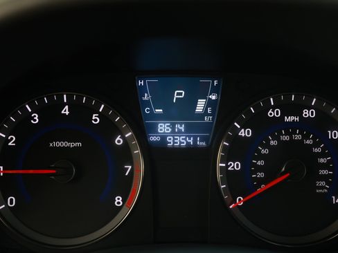 Used 2013 Hyundai Accent GLS w/ Premium Pkg FWD image 48
