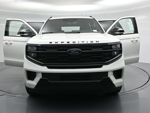 New 2026 Ford Expedition Max Platinum w/ Stealth Appearance Package AWD/4WD image 31